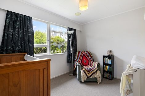 Photo of property in 16 Otira Grove, Kelson, Lower Hutt, 5010