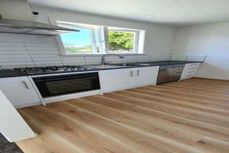 Photo of property in 82 Dundale Avenue, Blockhouse Bay, Auckland, 0600