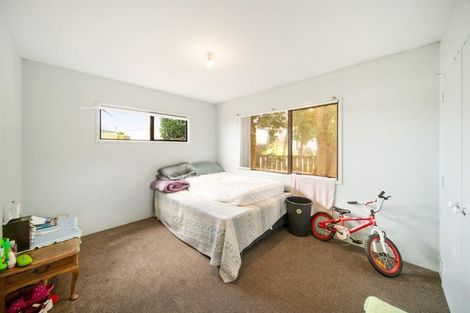 Photo of property in 4/35 Trimdon Street, Randwick Park, Auckland, 2105