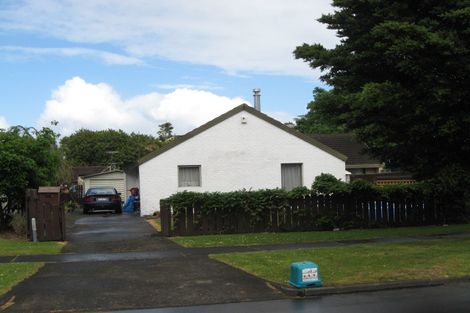 Photo of property in 2/19 Beaumaris Way, Conifer Grove, Takanini, 2112