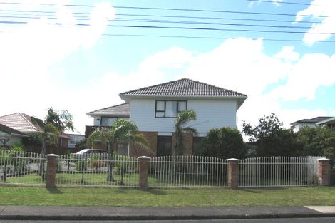 Photo of property in 3 Strid Road, Te Atatu South, Auckland, 0610