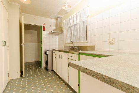 Photo of property in 9 Chibnall Place, Conifer Grove, Takanini, 2112