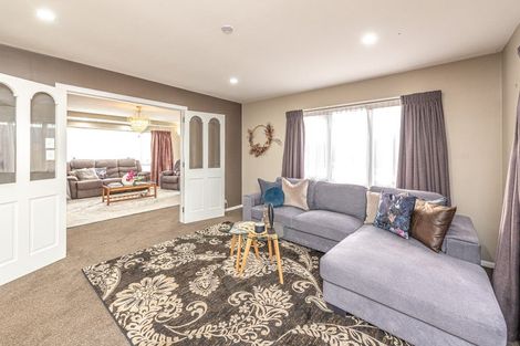 Photo of property in 16 Waharua Place, Tawhero, Whanganui, 4501