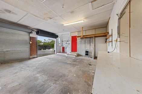 Photo of property in 36 Wairau Road, Oakura, 4314