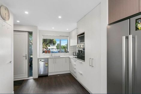 Photo of property in 3/2 Stone Street, Miramar, Wellington, 6022