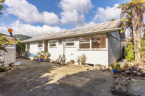 Photo of property in 7 Awatea Avenue, Paraparaumu, 5032