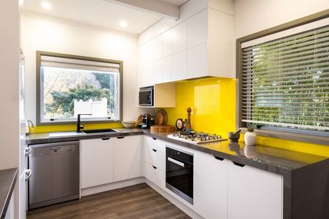 Photo of property in 22 Enfield Road, Hospital Hill, Napier, 4110