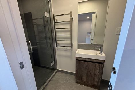 Photo of property in 2/39 Dale Crescent, Pakuranga, Auckland, 2010