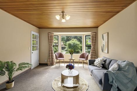 Photo of property in 2 Lady Bell Grove, Lowry Bay, Lower Hutt, 5013