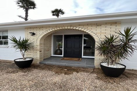 Photo of property in 3/4 Frater Avenue, Milford, Auckland, 0620