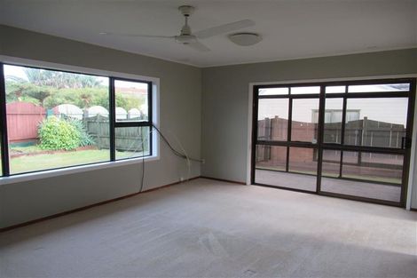 Photo of property in 1/24 Frank Evans Place, Henderson, Auckland, 0610