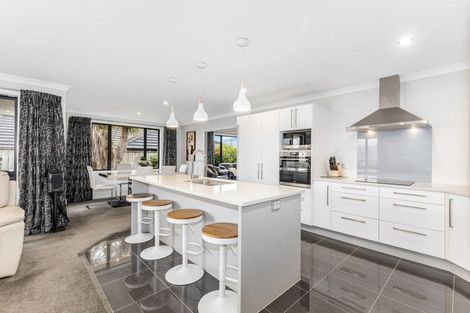 Photo of property in 73 Aotea Drive, Aotea, Porirua, 5024