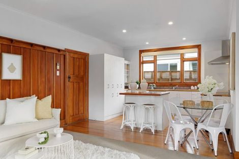 Photo of property in 139 Saint Martins Road, Saint Martins, Christchurch, 8022