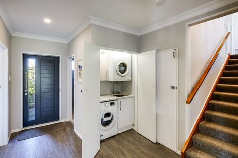 Photo of property in 9 Upham Crescent, Taradale, Napier, 4112