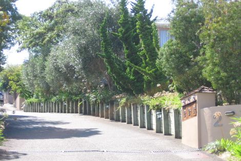 Photo of property in 2a The Esplanade, Castor Bay, Auckland, 0620