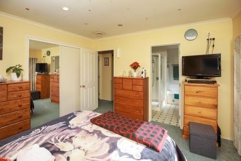 Photo of property in 33 Twickenham Place, Nawton, Hamilton, 3200