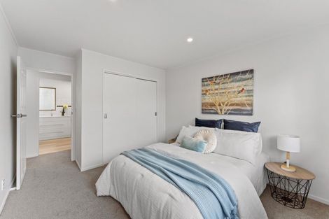 Photo of property in 11 Amber Grove, Birchville, Upper Hutt, 5018