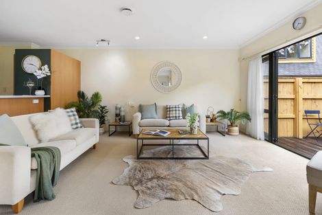 Photo of property in 20 Futuna Close, Karori, Wellington, 6012