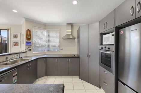 Photo of property in 102 Doncaster Drive, Papamoa Beach, Papamoa, 3118