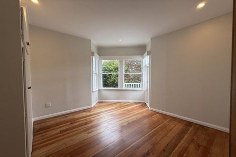 Photo of property in 20 Northland Road, Northland, Wellington, 6012