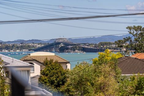Photo of property in 2/7 Walter Street, Hauraki, Auckland, 0622