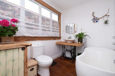 Photo of property in 34 Bedford Street, Eltham, 4322