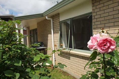 Photo of property in 7a La Perouse Street, Botany Downs, Auckland, 2010
