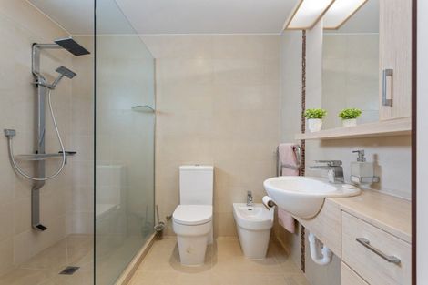 Photo of property in 10 Hei Esplanade, Whitianga, 3510