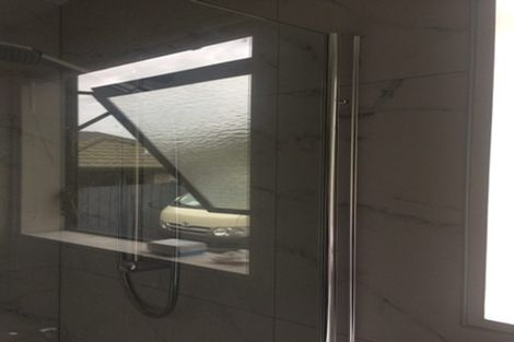 Photo of property in 61a Farquhar Road, Glendene, Auckland, 0602