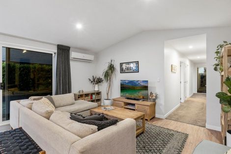 Photo of property in 95 Sandhurst Drive, Papamoa Beach, Papamoa, 3118