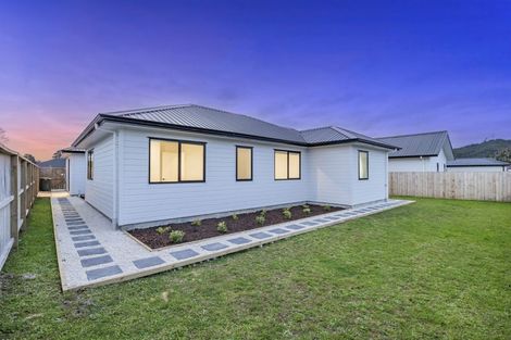 Photo of property in 5 Cutfield Lane, Kumeu, 0810