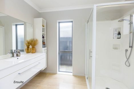 Photo of property in 21 Brentwood Street, Trentham, Upper Hutt, 5018