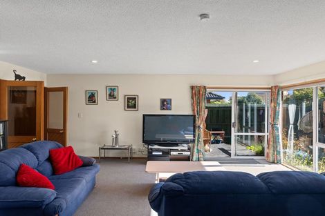 Photo of property in 2/356 Yaldhurst Road, Russley, Christchurch, 8042