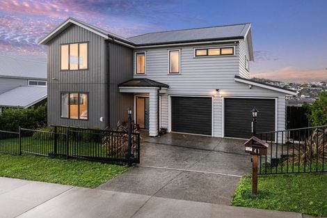 Photo of property in 41 Maka Terrace, Orewa, 0931