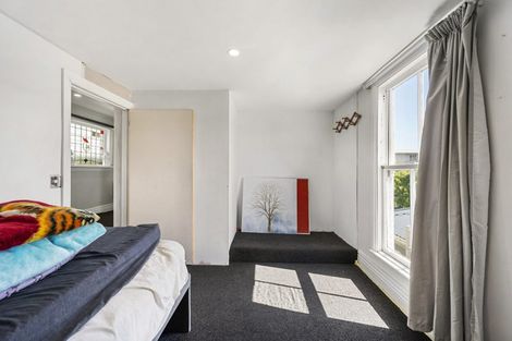 Photo of property in 8 Glendavar Street, Berhampore, Wellington, 6023