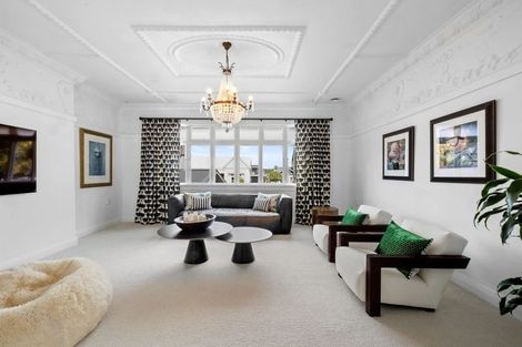 Photo of property in 20 Wallace Place, Westown, New Plymouth, 4310