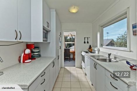Photo of property in 23 Ellice Road, Totara Vale, Auckland, 0629
