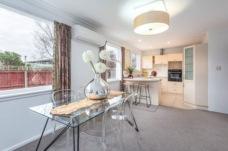 Photo of property in 320b Avonhead Road, Avonhead, Christchurch, 8042