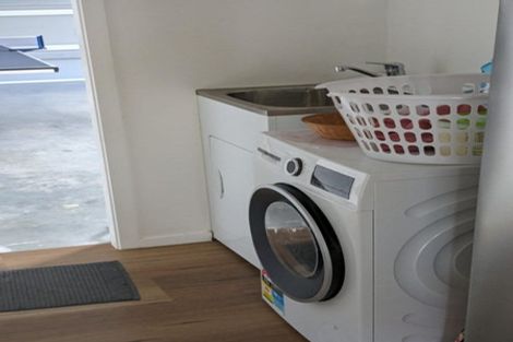 Photo of property in 20 Castletown Street, Wallaceville, Upper Hutt, 5018