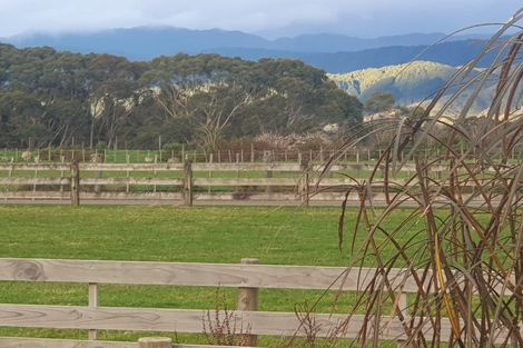 Photo of property in 113 Muhunoa Road West, Ohau, Levin, 5570