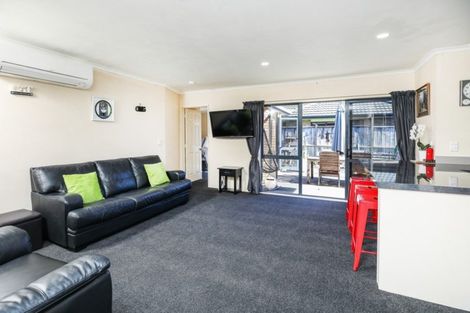 Photo of property in 27 Mangakoea Place, St Andrews, Hamilton, 3200