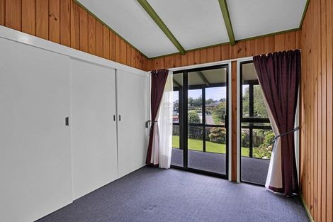 Photo of property in 4 Quin Crescent, Hawera, 4610