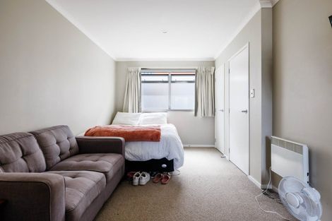 Photo of property in 2/181 Knighton Road, Hillcrest, Hamilton, 3216