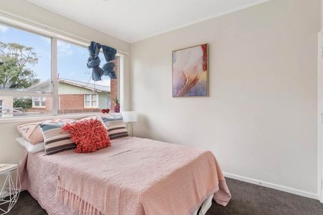 Photo of property in 2/94 Beaumonts Way, Manurewa, Auckland, 2102