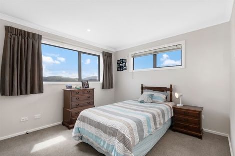 Photo of property in 55 Endeavour Drive, Whitby, Porirua, 5024
