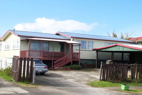 Photo of property in 28 Calthorp Close, Favona, Auckland, 2024
