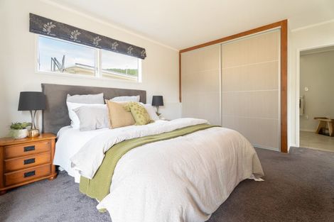 Photo of property in 24 Oriel Avenue, Tawa, Wellington, 5028