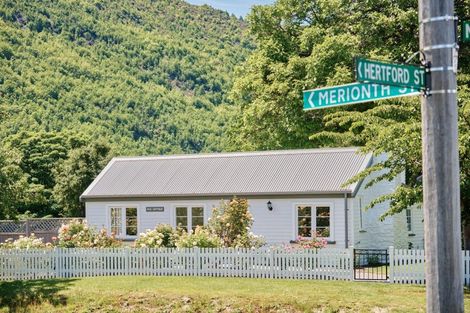 Photo of property in 17 Merioneth Street, Arrowtown, 9302