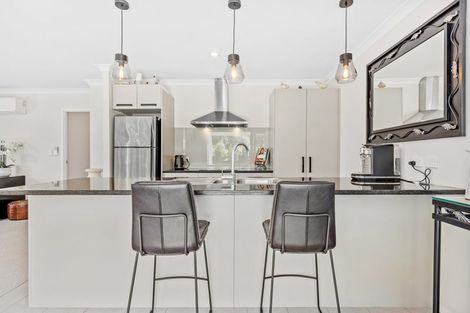 Photo of property in 2 Maylee Crescent, Gulf Harbour, Whangaparaoa, 0930