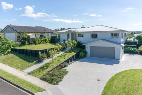 Photo of property in 8 Puka Place, Raglan, 3225